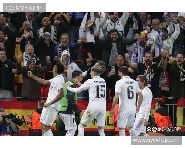 足球明星因判罚不满与裁判发生冲突引发赛场风波引关注